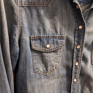 6/$25 H&M Button-Down Shirt